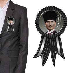 Kalpaklı İmzalı Atatürk Karton Anma Kokartı - Ekonomik Siyah Kurdeleli 10 Kasım Yaka Kokartı (8x15 cm, 210 gr)