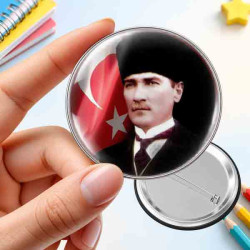 Atatürk Portreli Anma Rozeti - Kalpaklı Atatürk ve Türk Bayrağı Figürlü 10 Kasım Buton Rozet